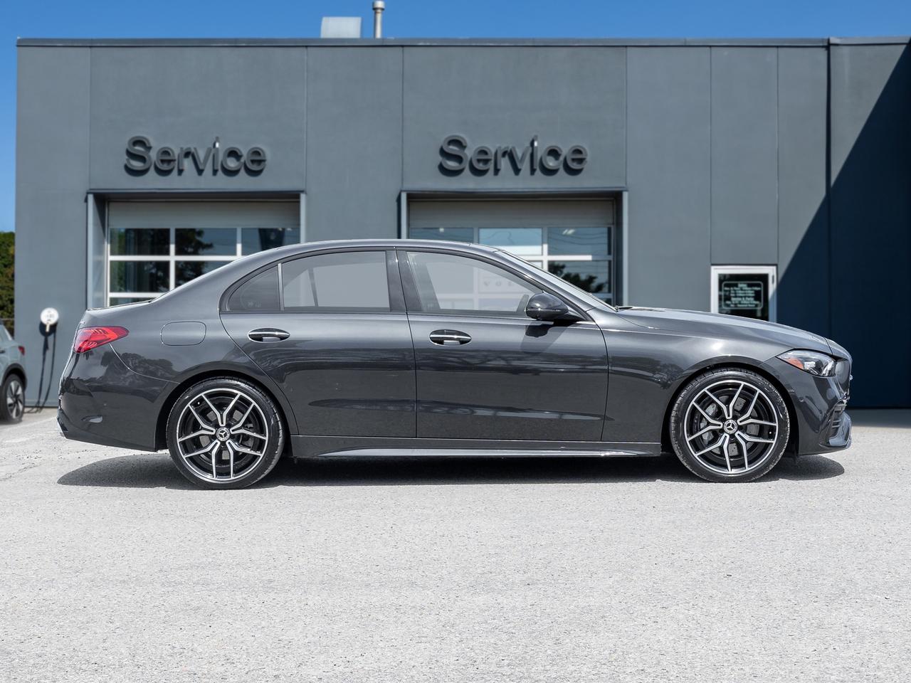 2023 Mercedes-Benz C-Class C 300 4MATIC Sedan SUPER LOW KM  AMG WHEELS Photo4
