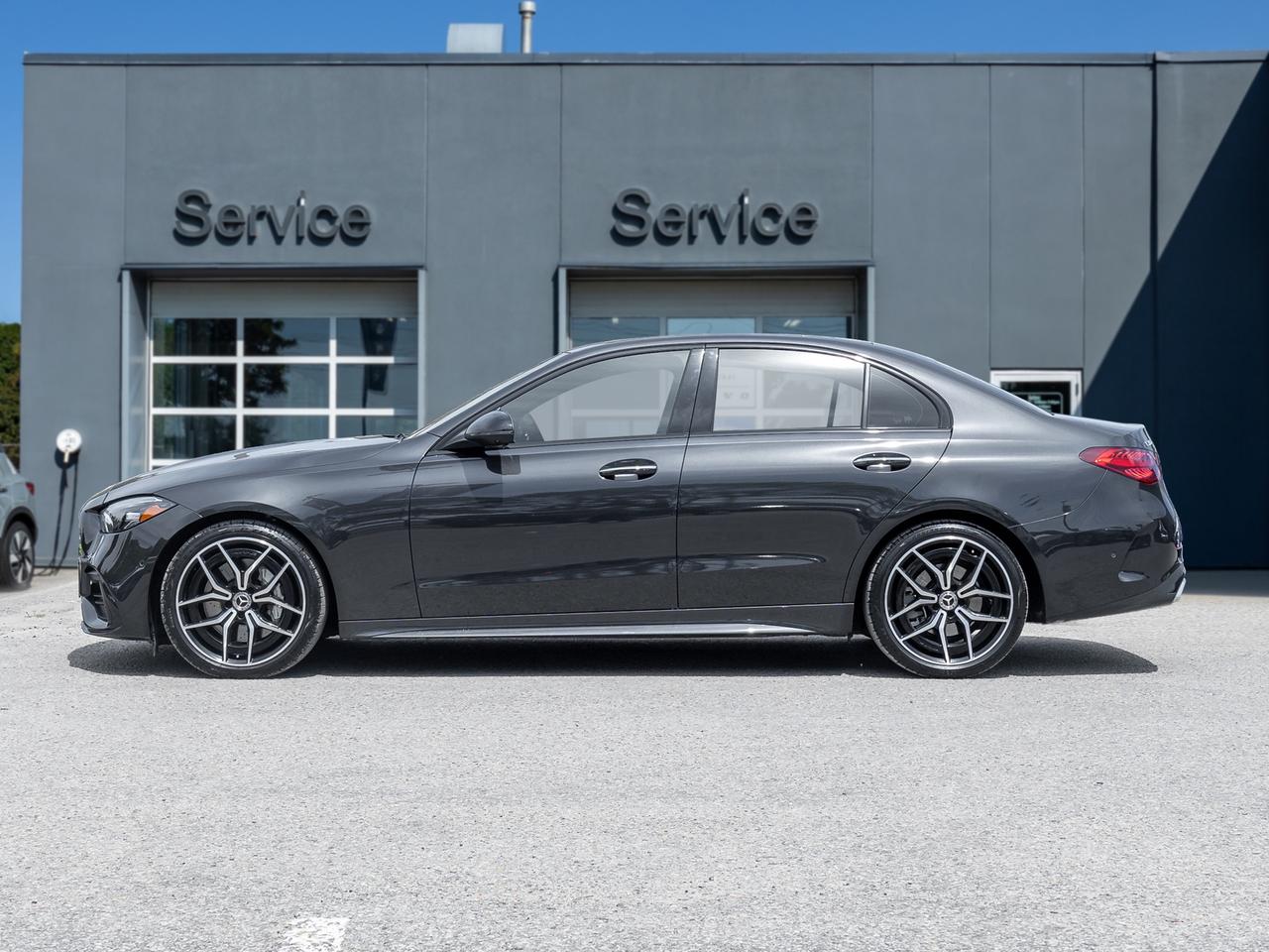 2023 Mercedes-Benz C-Class C 300 4MATIC Sedan SUPER LOW KM  AMG WHEELS Photo
