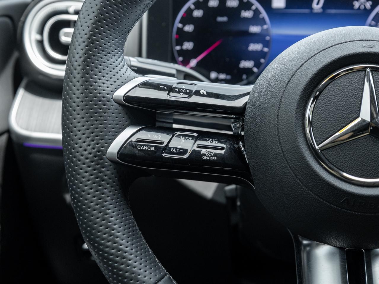 2023 Mercedes-Benz C-Class C 300 4MATIC Sedan SUPER LOW KM  AMG WHEELS Photo