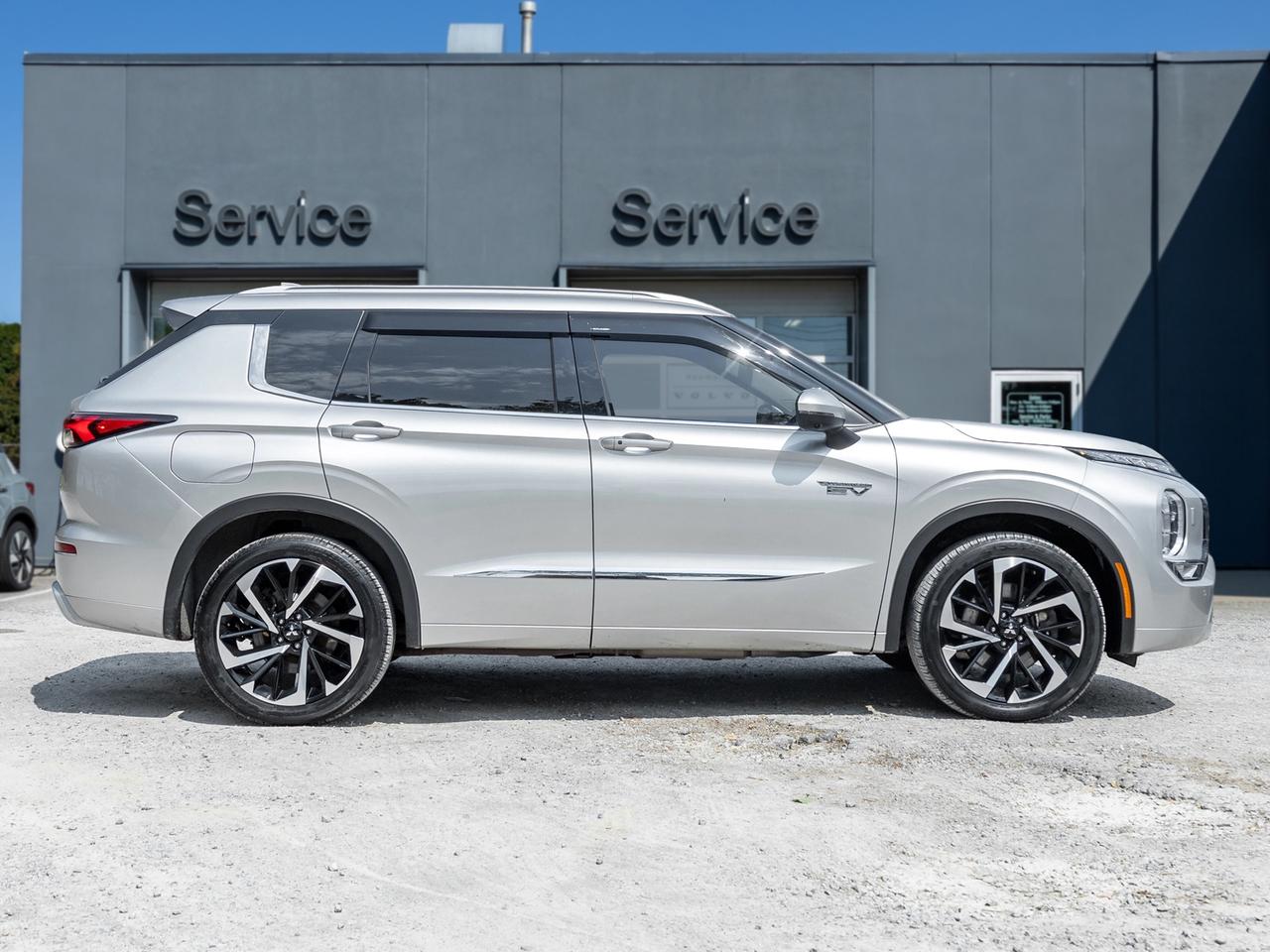 2024 Mitsubishi Outlander GT S-AWC CPO FINANCE RATES FOR AS LOW AS 0.90% Photo4