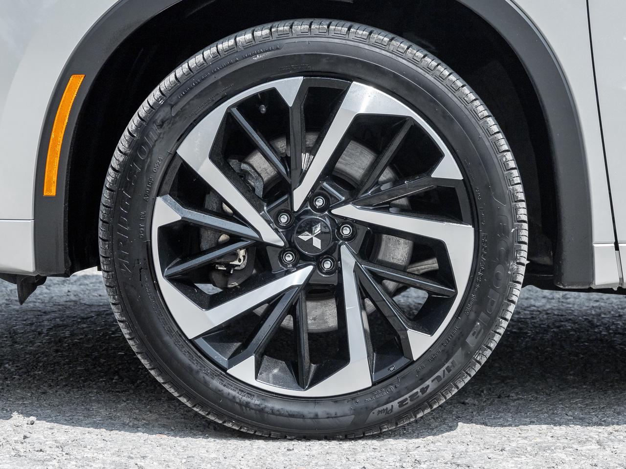 2024 Mitsubishi Outlander GT S-AWC CPO FINANCE RATES FOR AS LOW AS 0.90% Photo
