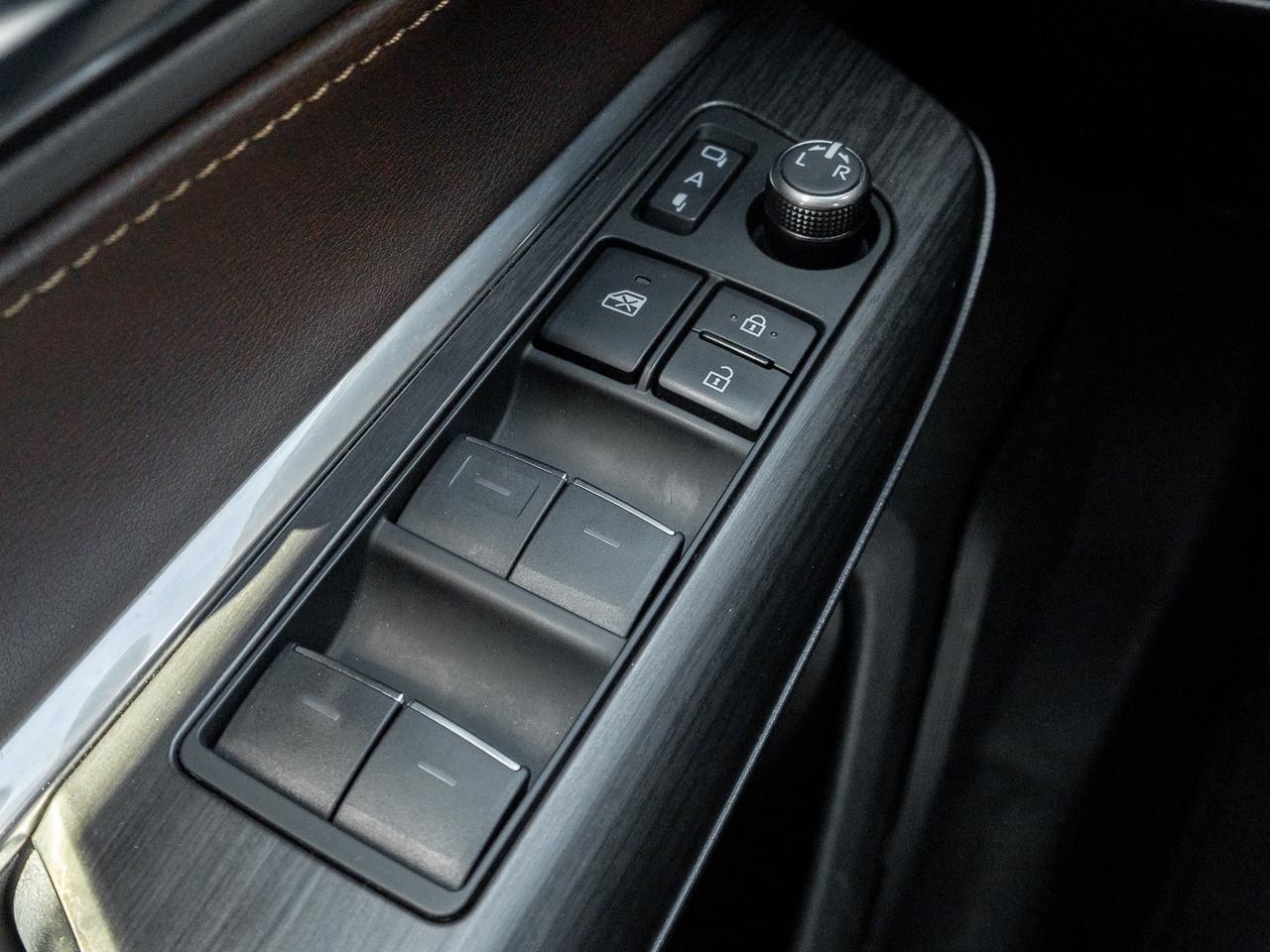 2023 Toyota Venza Limited AWD   AVAILABLE FOR FINANCING Photo