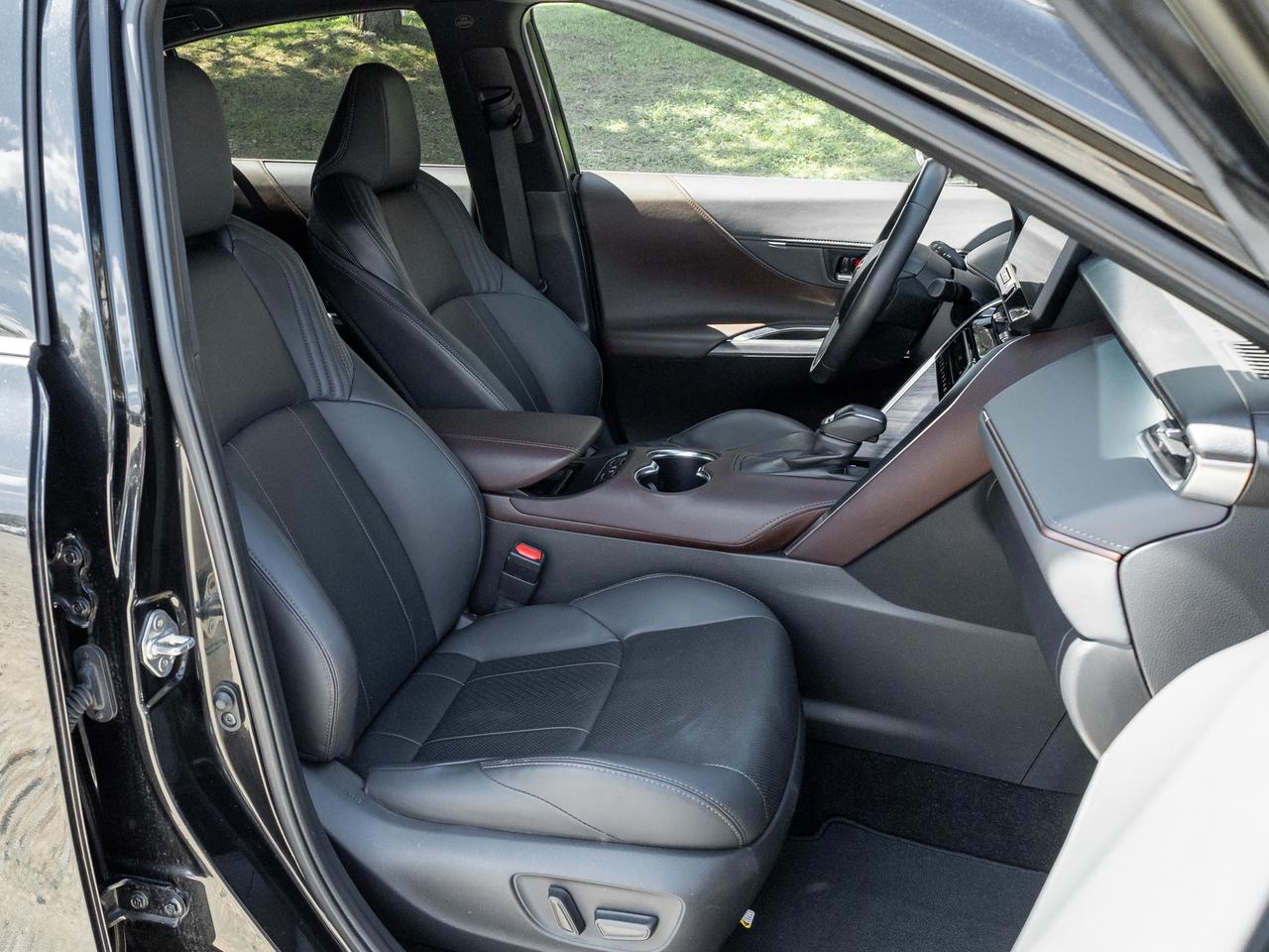 2023 Toyota Venza Limited AWD   AVAILABLE FOR FINANCING Photo