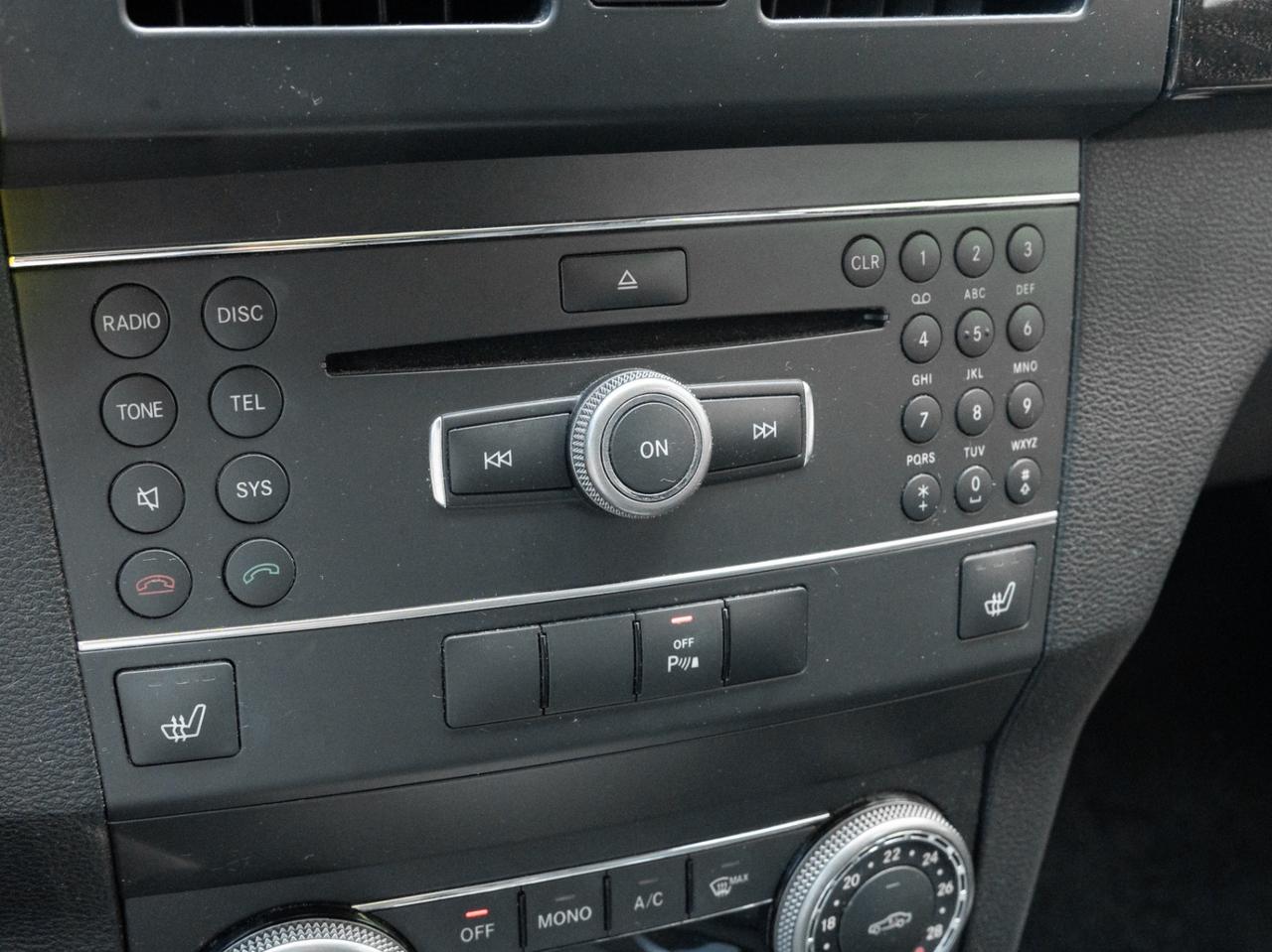 2012 Mercedes-Benz GLK-Class 4MATIC GLK 350 Photo