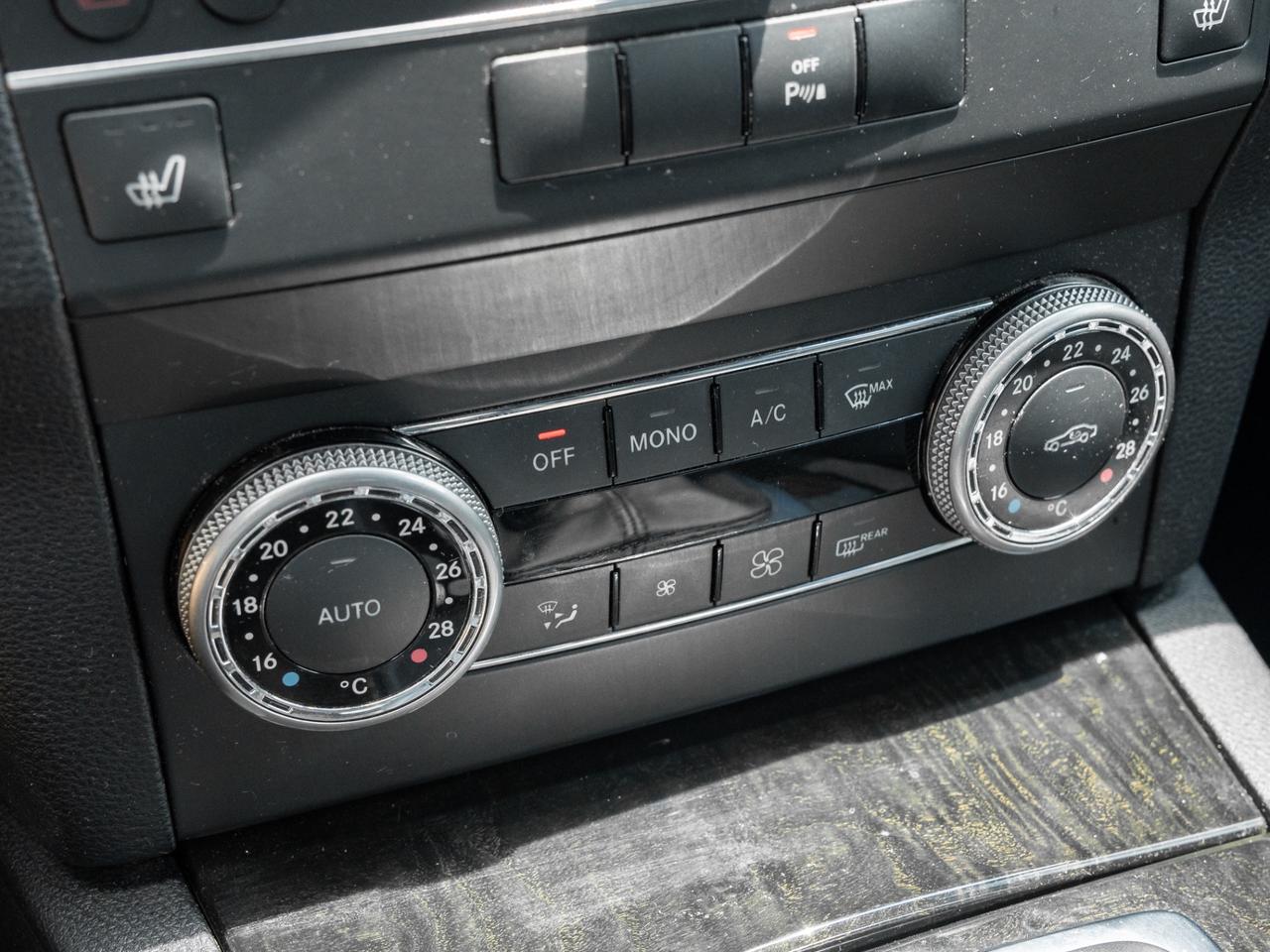 2012 Mercedes-Benz GLK-Class 4MATIC GLK 350 Photo