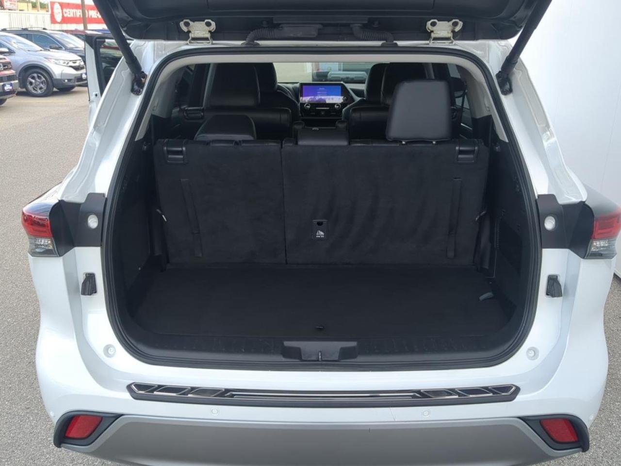 2024 Toyota Highlander LIMITED AWD Photo