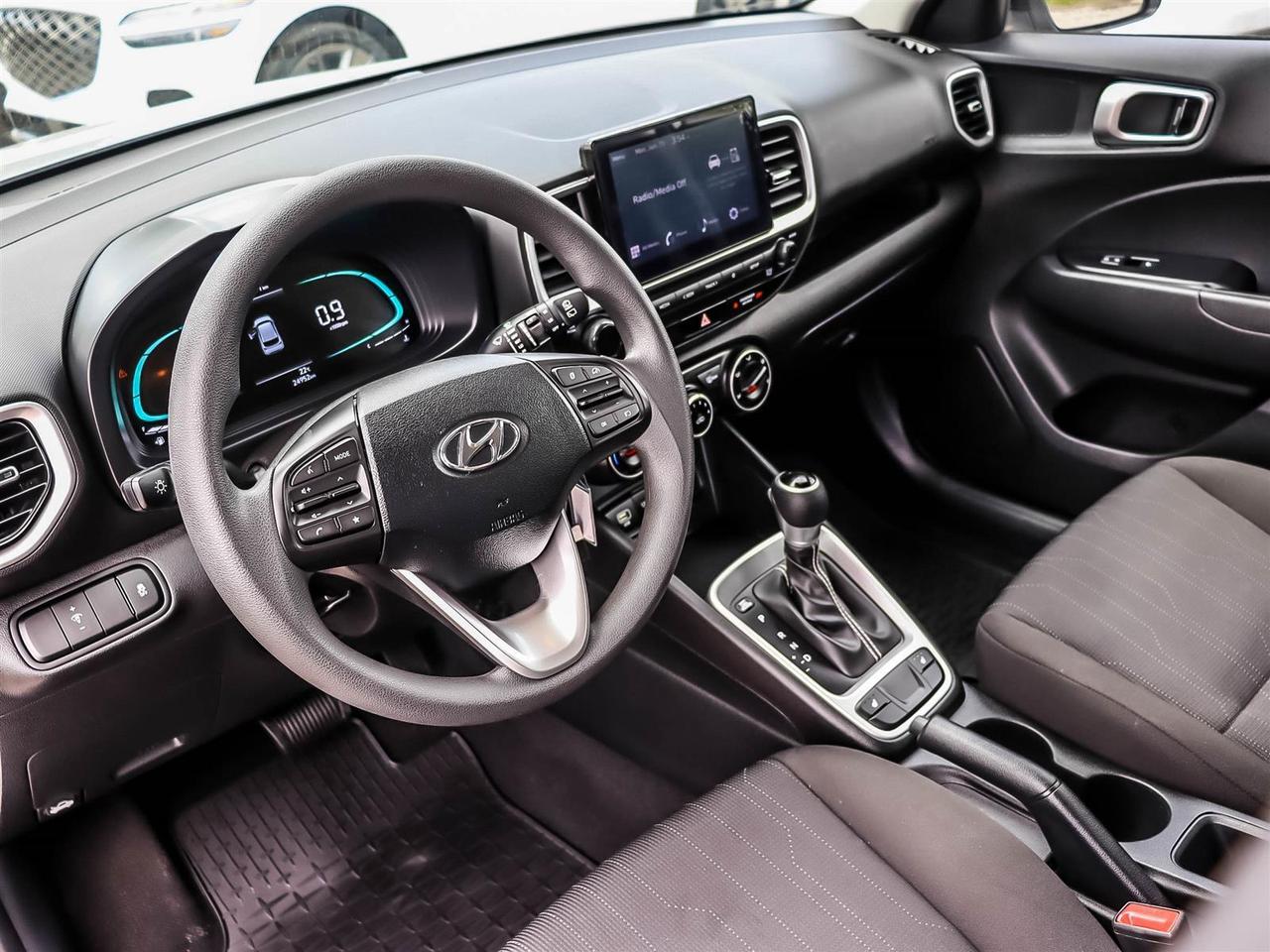 2024 Hyundai Venue Essential Photo