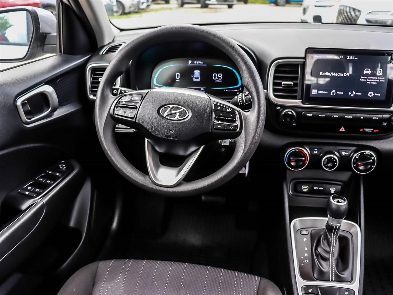 2024 Hyundai Venue Essential Photo