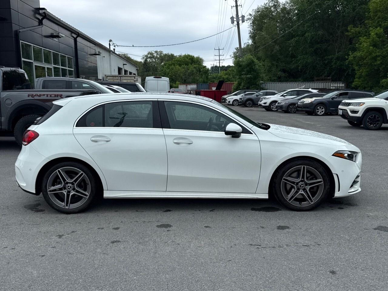 2022 Mercedes-Benz A-Class 4MATIC®   AWD   LOW KM !   1 OWNER Photo3