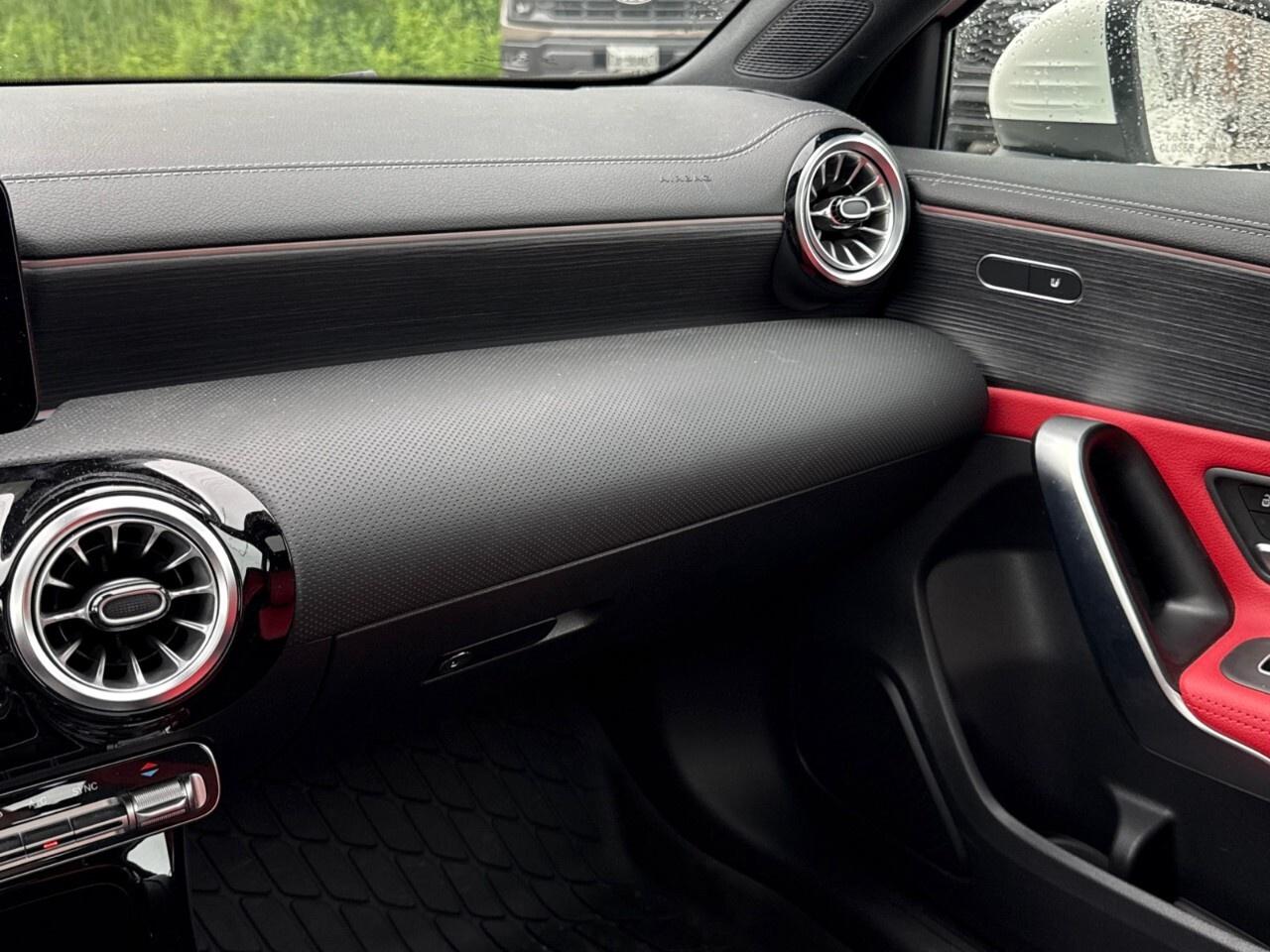 2022 Mercedes-Benz A-Class 4MATIC®   AWD   LOW KM !   1 OWNER Photo