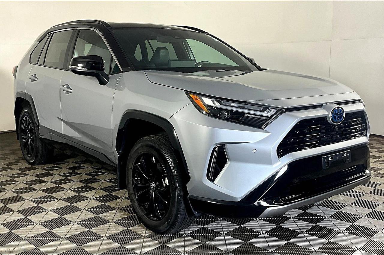 2024 Toyota RAV4 HYBRID XSE AWD Photo