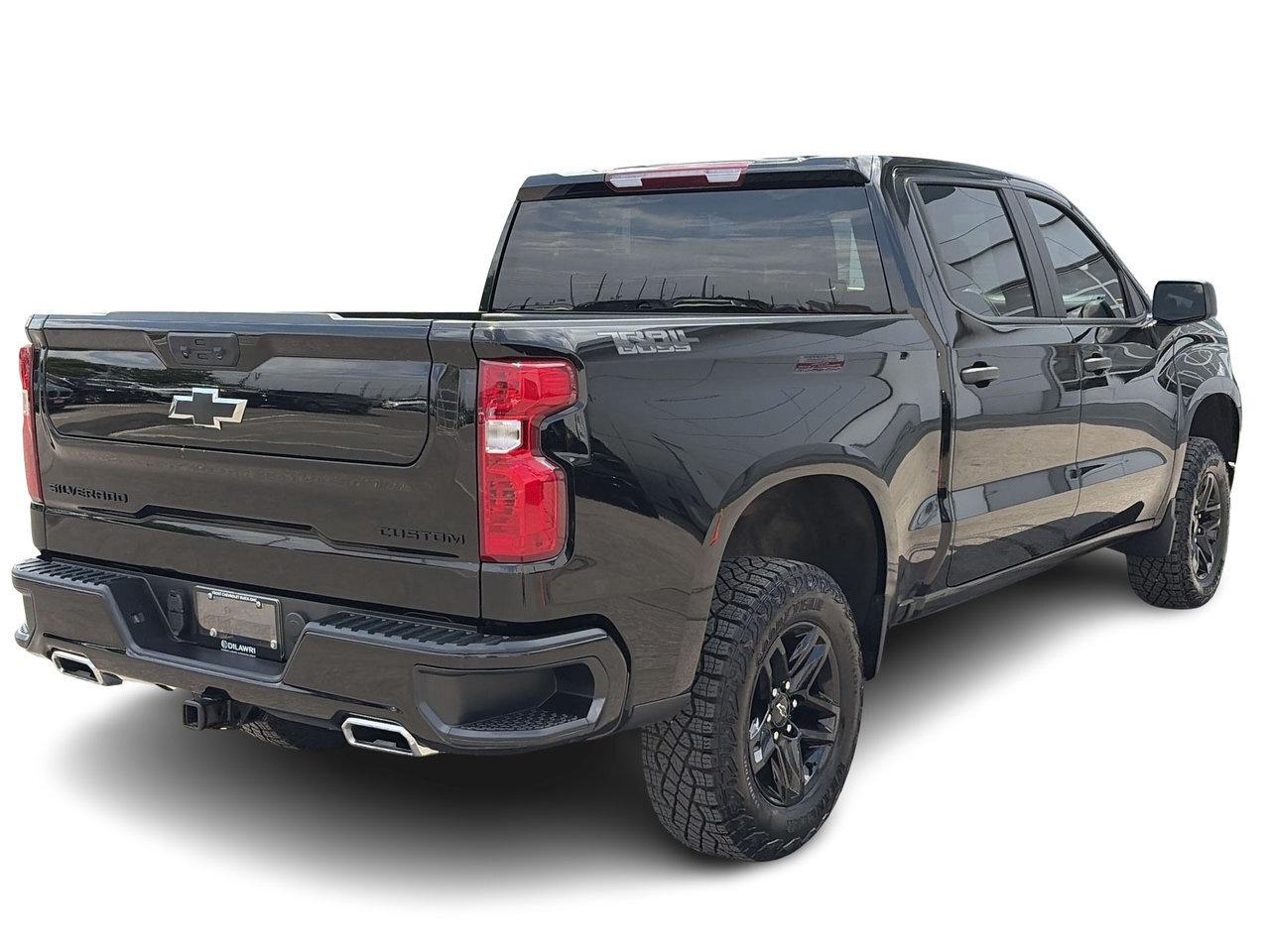 2024 Chevrolet Silverado 1500 Crew Cab Short Box 4-Wheel Drive Custom Trail Boss Photo