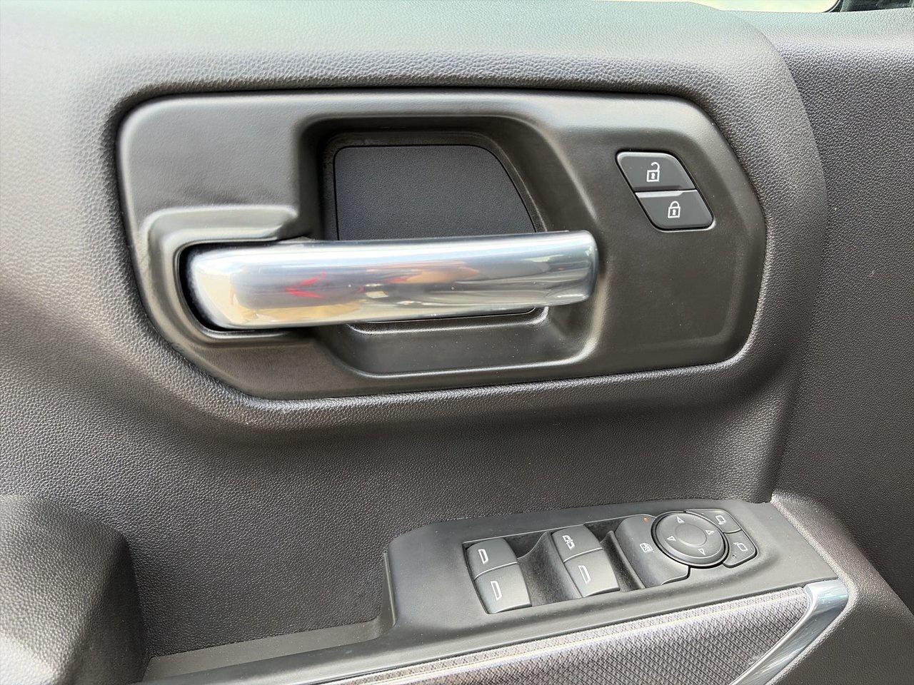 2024 Chevrolet Silverado 1500 Crew Cab Short Box 4-Wheel Drive Custom Trail Boss Photo