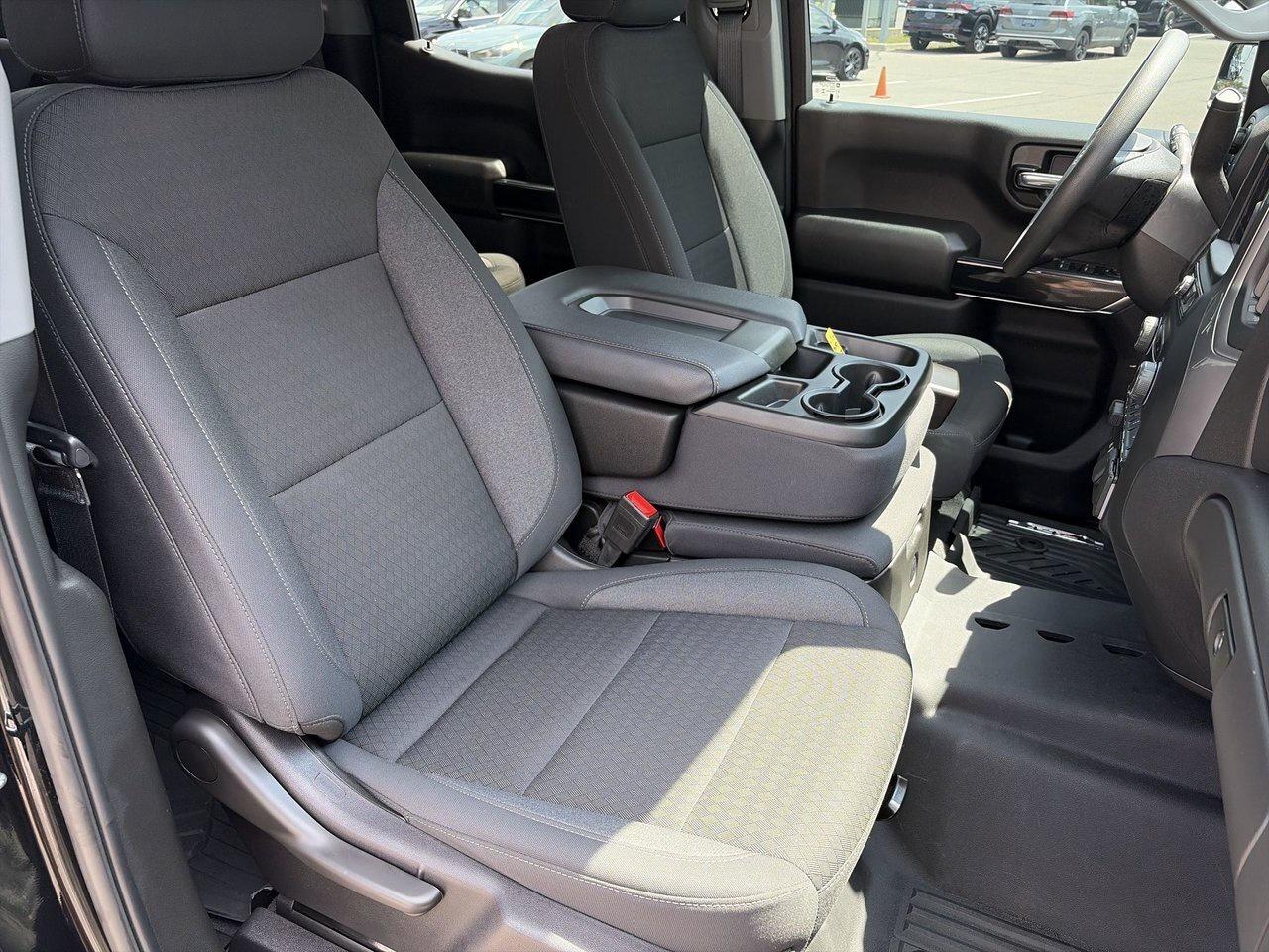 2024 Chevrolet Silverado 1500 Crew Cab Short Box 4-Wheel Drive Custom Trail Boss Photo
