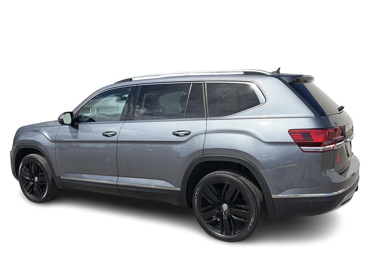 2018 Volkswagen Atlas Execline 3.6L 8sp at w/Tip 4MOTION Low Kilometers! Photo