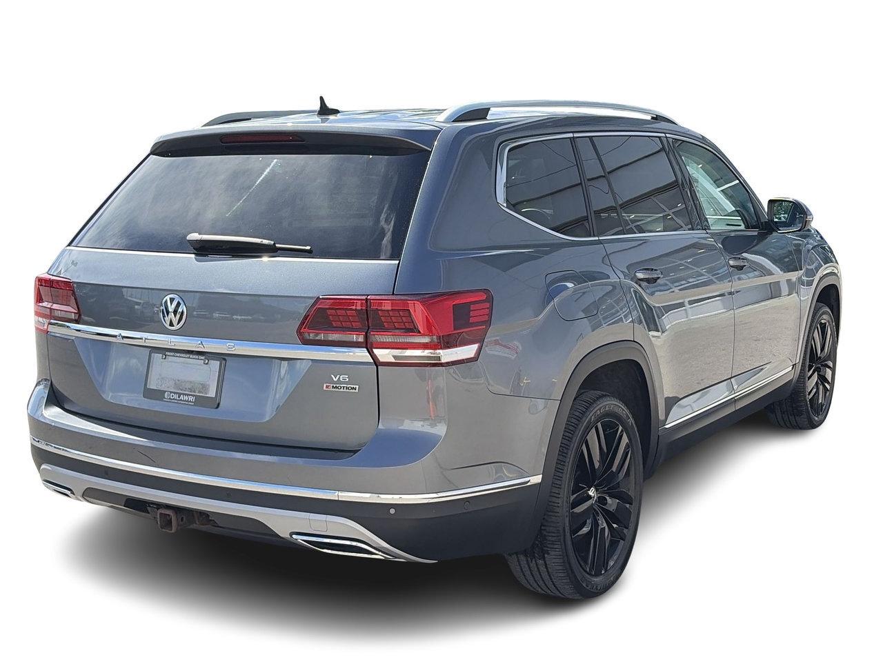 2018 Volkswagen Atlas Execline 3.6L 8sp at w/Tip 4MOTION Low Kilometers! Photo