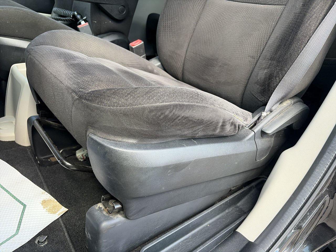 2015 Dodge Grand Caravan SE / SXT Rear Entertainment/  Great Value! Photo