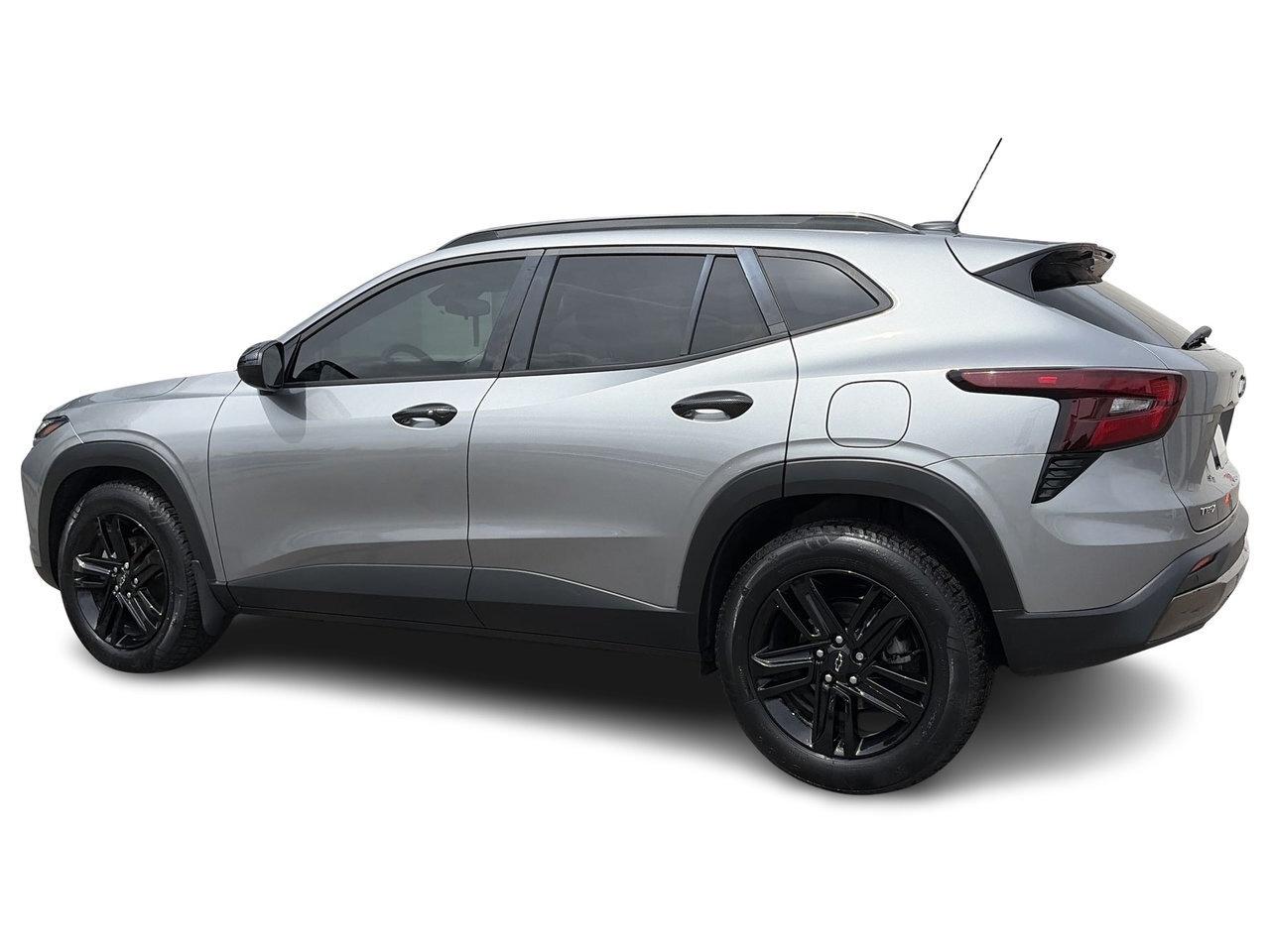 2024 Chevrolet Trax 1SA ACTIV Clean Car Fax One Owner Photo