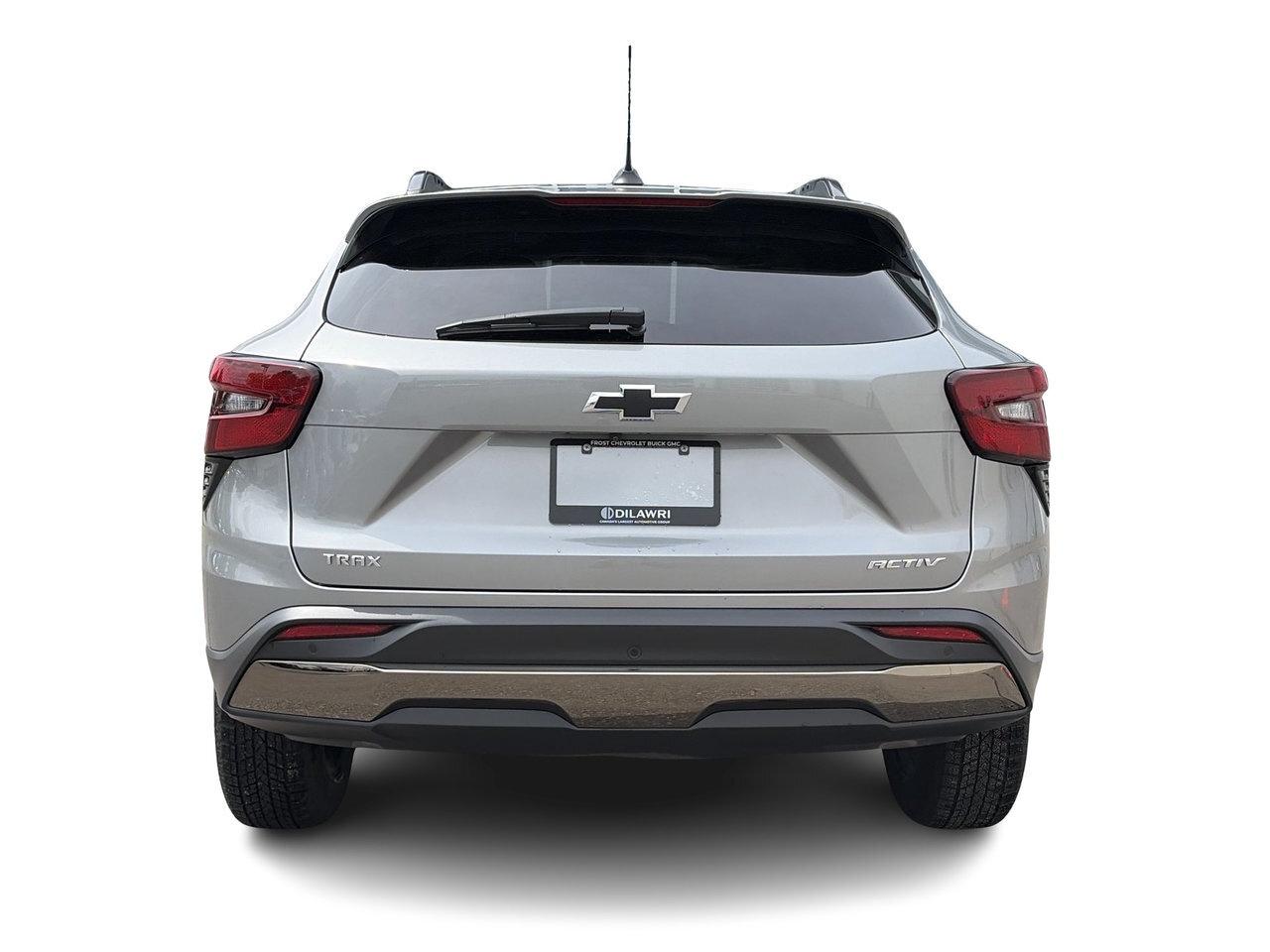 2024 Chevrolet Trax 1SA ACTIV Clean Car Fax One Owner Photo