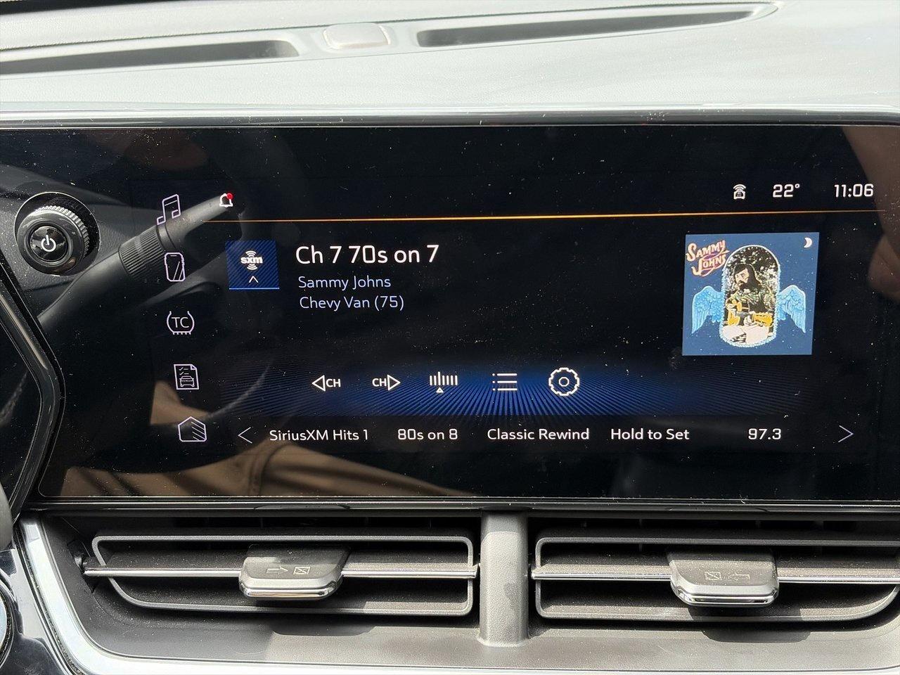 2024 Chevrolet Trax 1SA ACTIV Clean Car Fax One Owner Photo