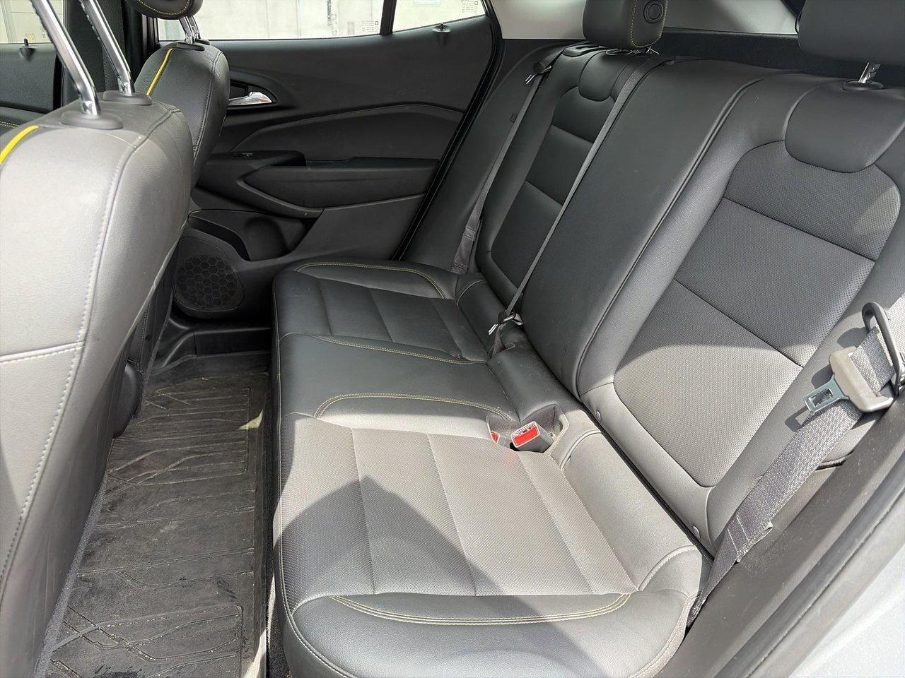 2024 Chevrolet Trax 1SA ACTIV Clean Car Fax One Owner Photo