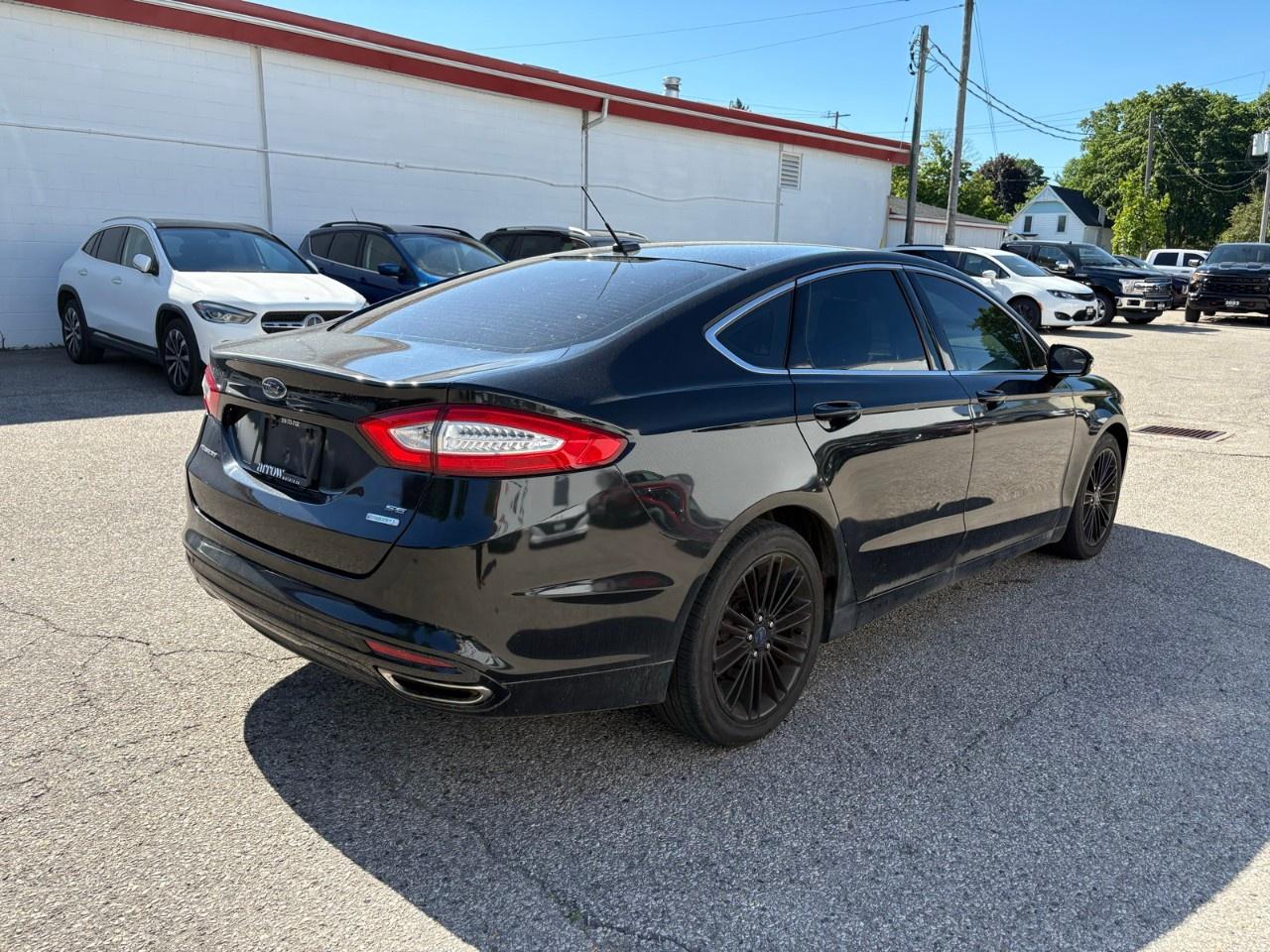 2014 Ford Fusion 4dr Sdn SE FWD Photo