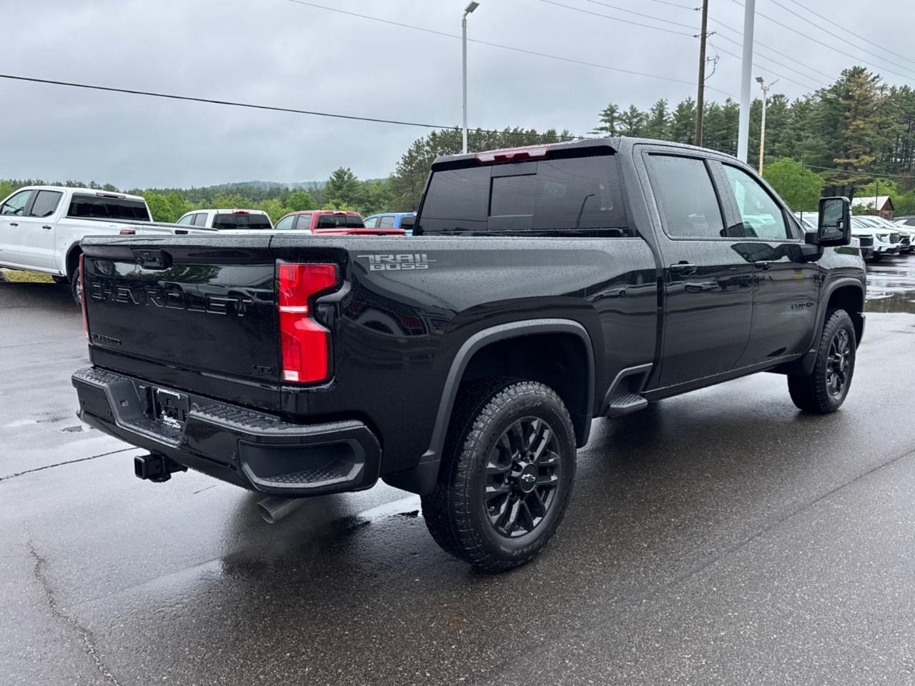 2026 Chevrolet SILVERADO 2500HD 4WD Crew Cab Standard Box LTZ Photo