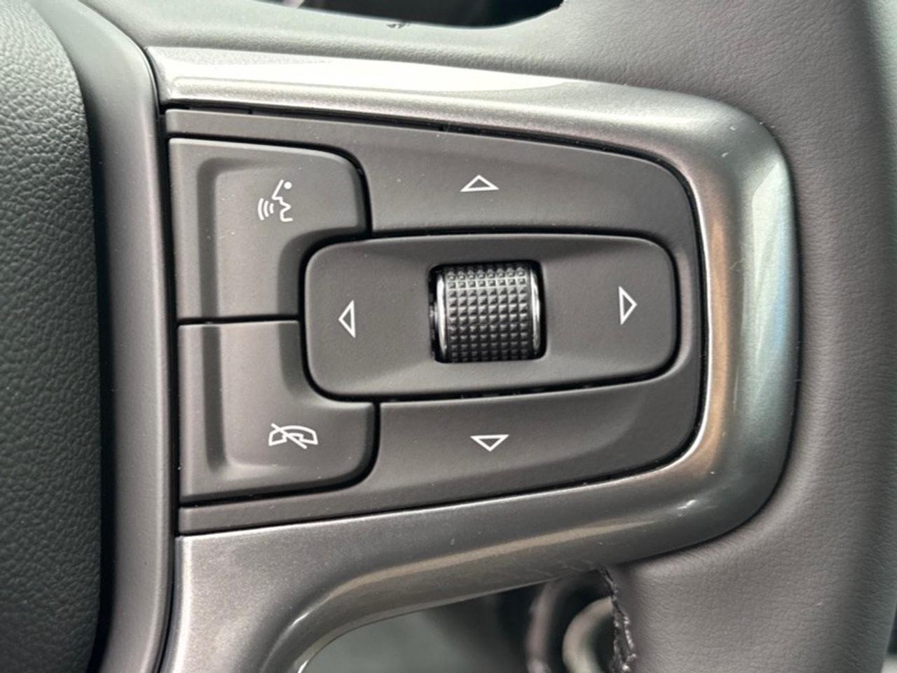 2026 Chevrolet SILVERADO 2500HD 4WD Crew Cab Standard Box LTZ Photo