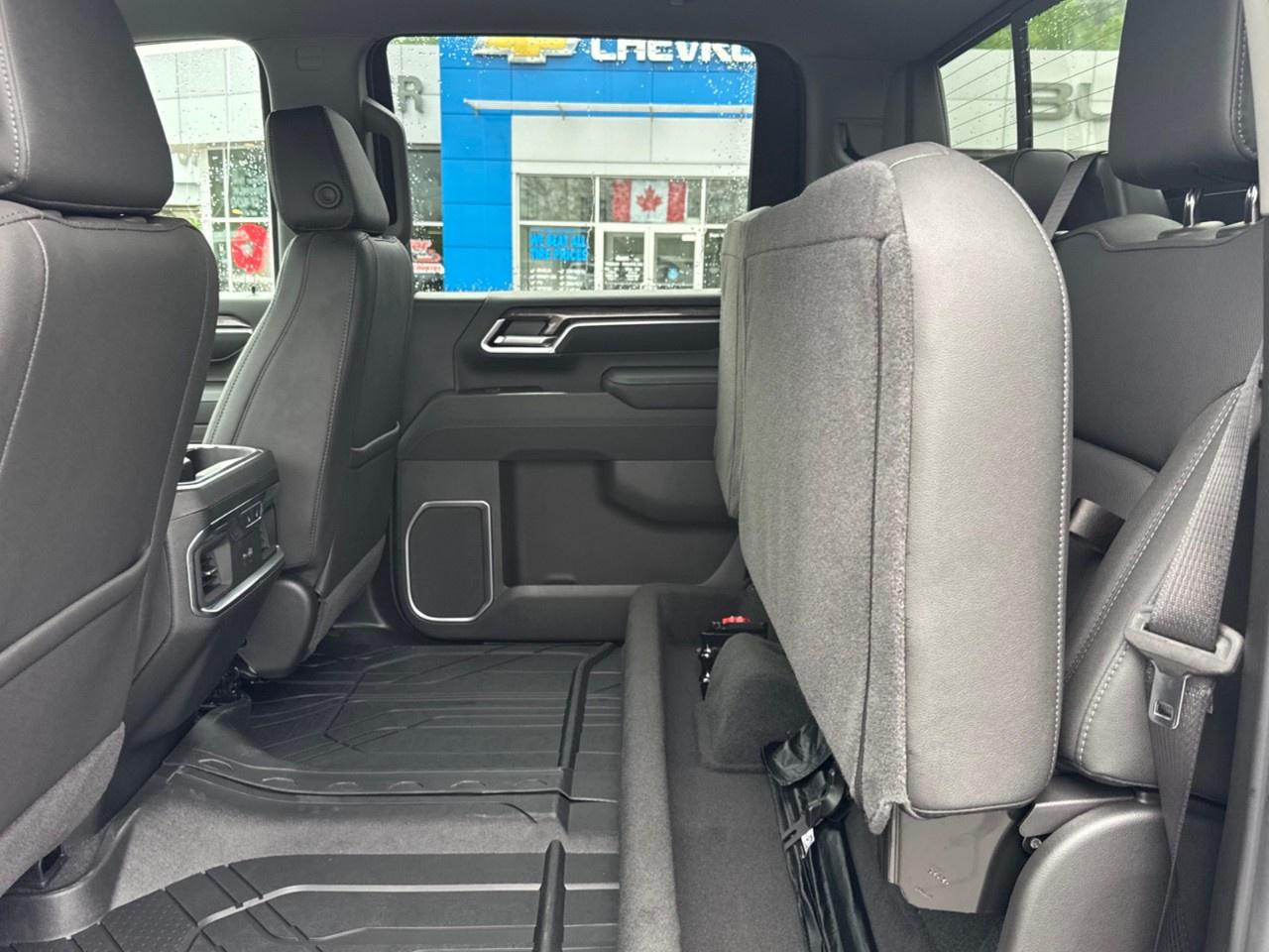 2026 Chevrolet SILVERADO 2500HD 4WD Crew Cab Standard Box LTZ Photo