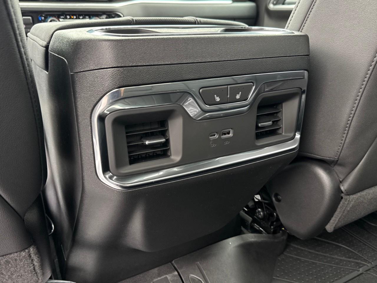 2026 Chevrolet SILVERADO 2500HD 4WD Crew Cab Standard Box LTZ Photo