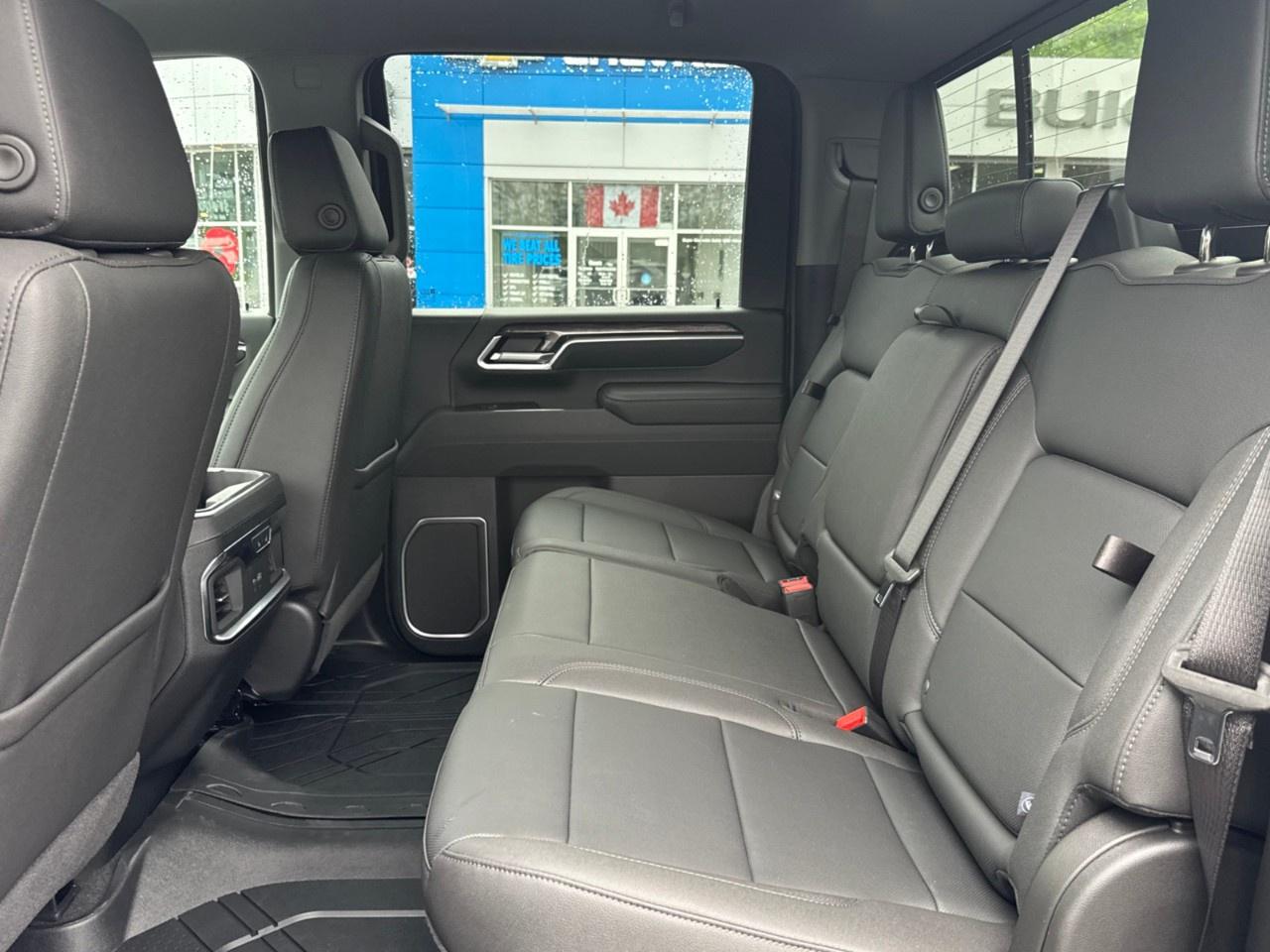 2026 Chevrolet SILVERADO 2500HD 4WD Crew Cab Standard Box LTZ Photo