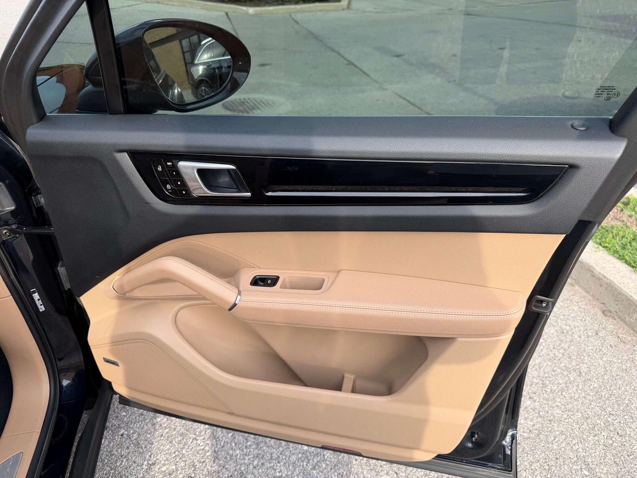 2019 Porsche Cayenne S Heads Up 360 Camera Soft Close LED matrix Photo