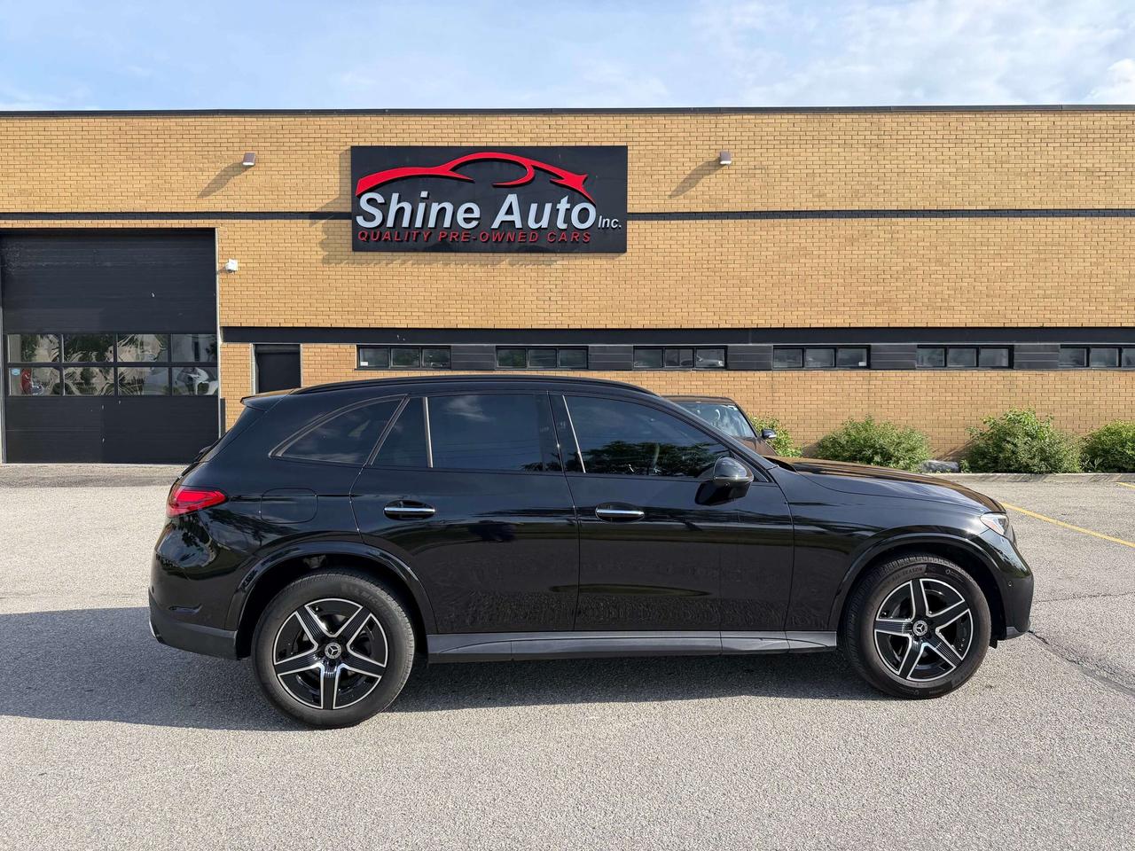 2026 Mercedes-Benz AMG GLC 43 AMG Night Package Panoramic Roof Photo