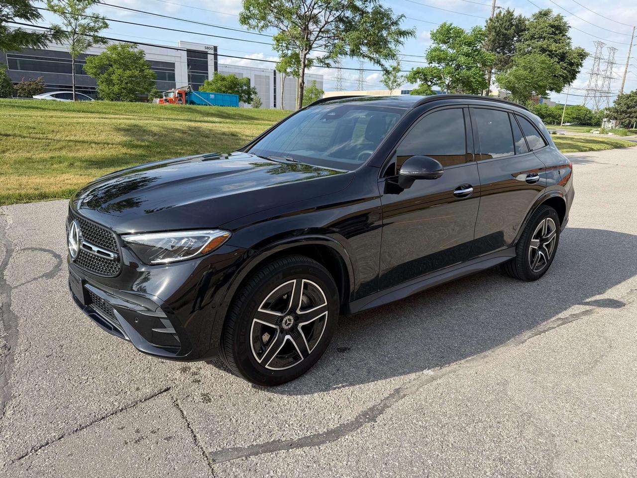 2026 Mercedes-Benz AMG GLC 43 AMG Night Package Panoramic Roof Photo