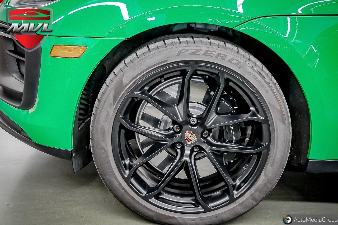 2024 Porsche Macan GTS 4dr All-Wheel Drive Photo