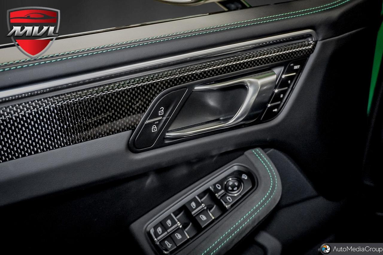2024 Porsche Macan GTS 4dr All-Wheel Drive Photo