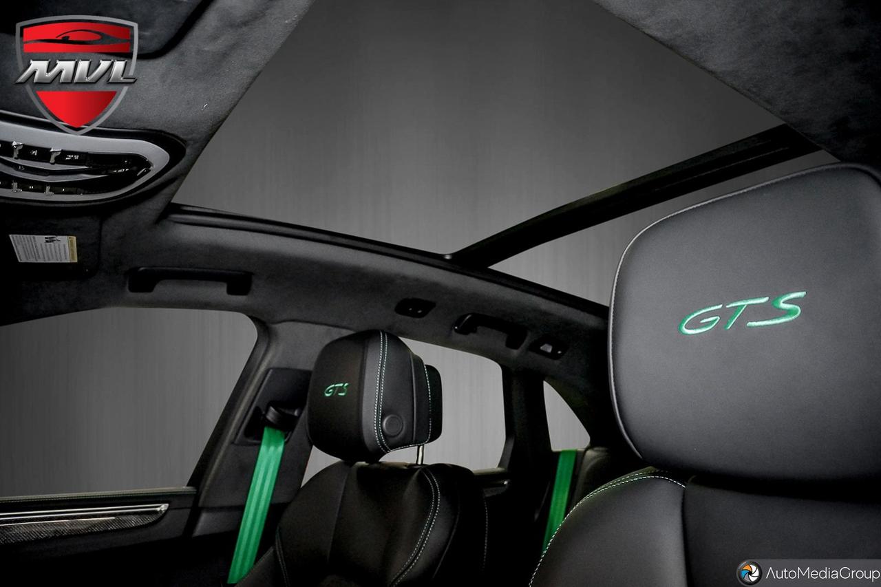 2024 Porsche Macan GTS 4dr All-Wheel Drive Photo