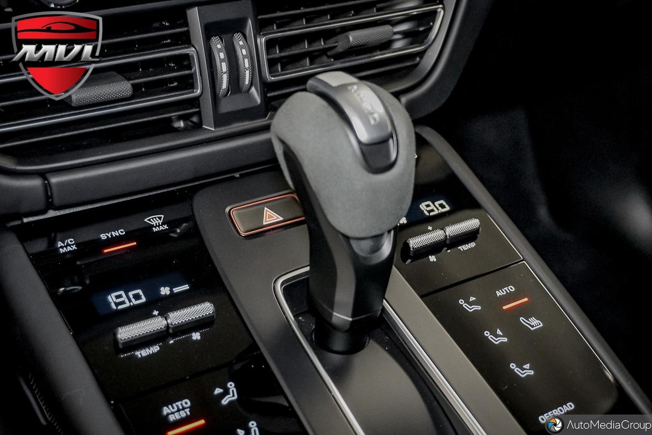 2024 Porsche Macan GTS 4dr All-Wheel Drive Photo