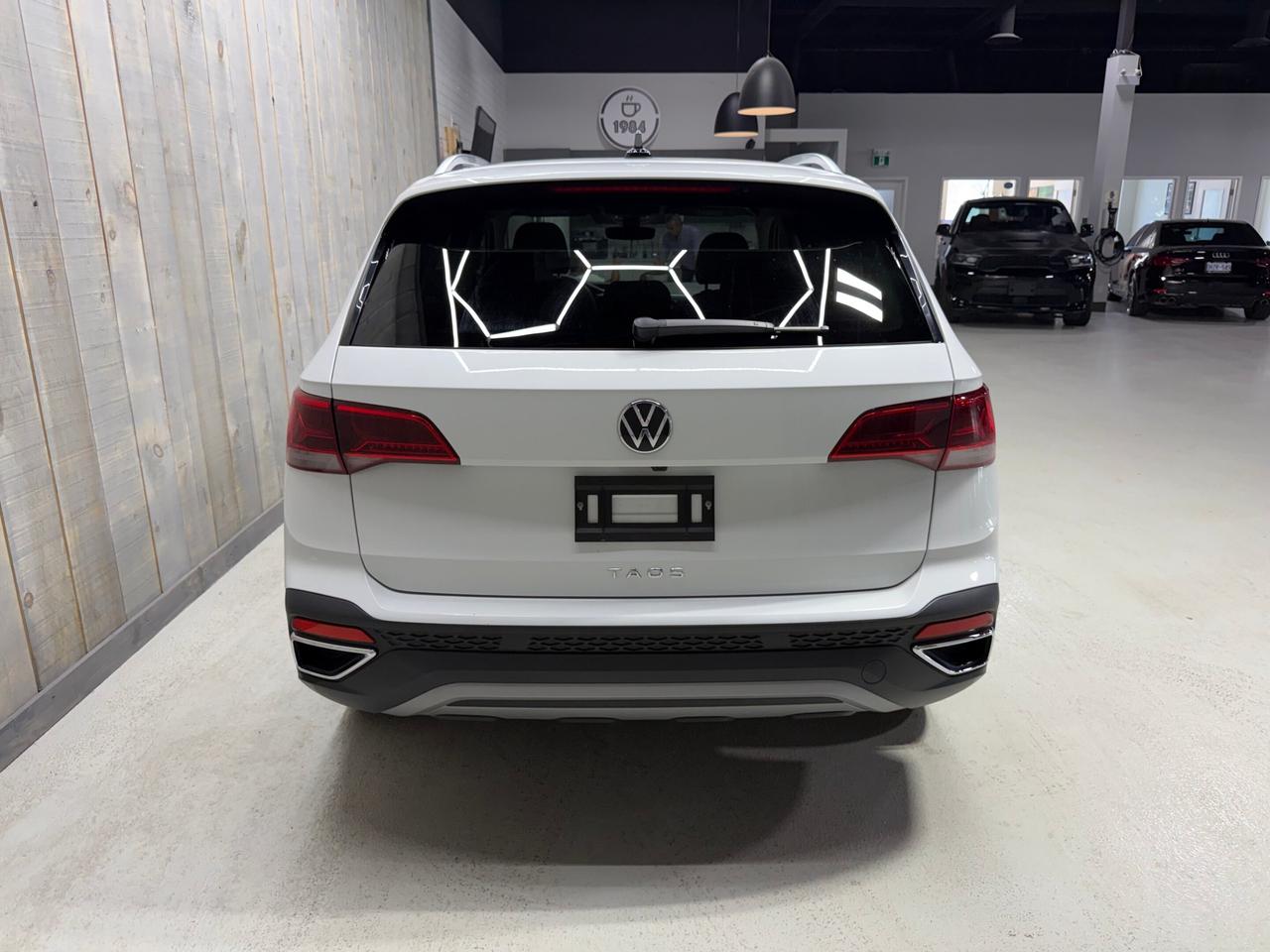 2024 Volkswagen Taos COMFORTLINE PANO ROOF Photo4