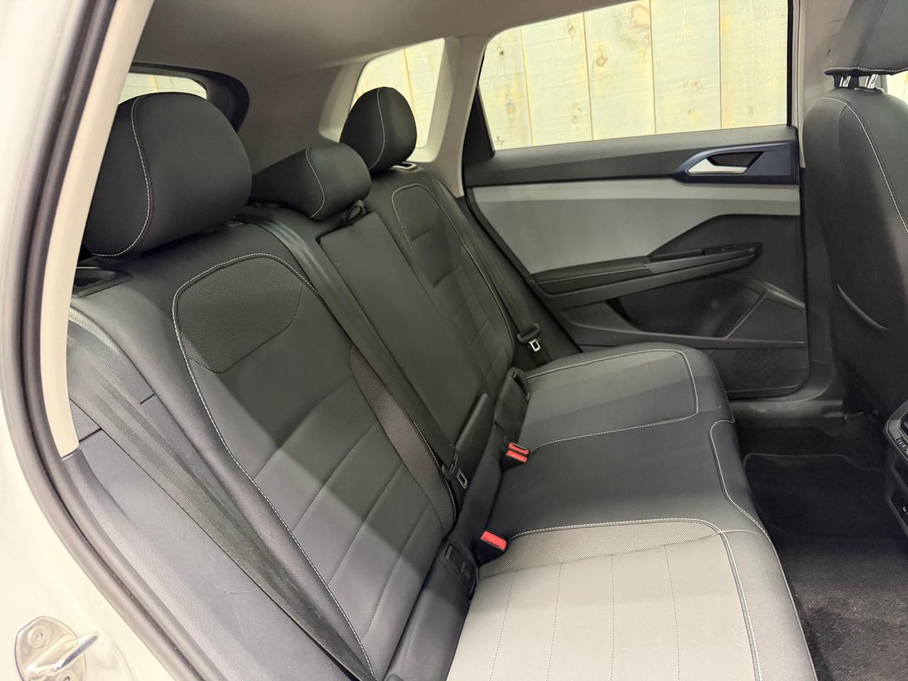 2024 Volkswagen Taos COMFORTLINE PANO ROOF Photo
