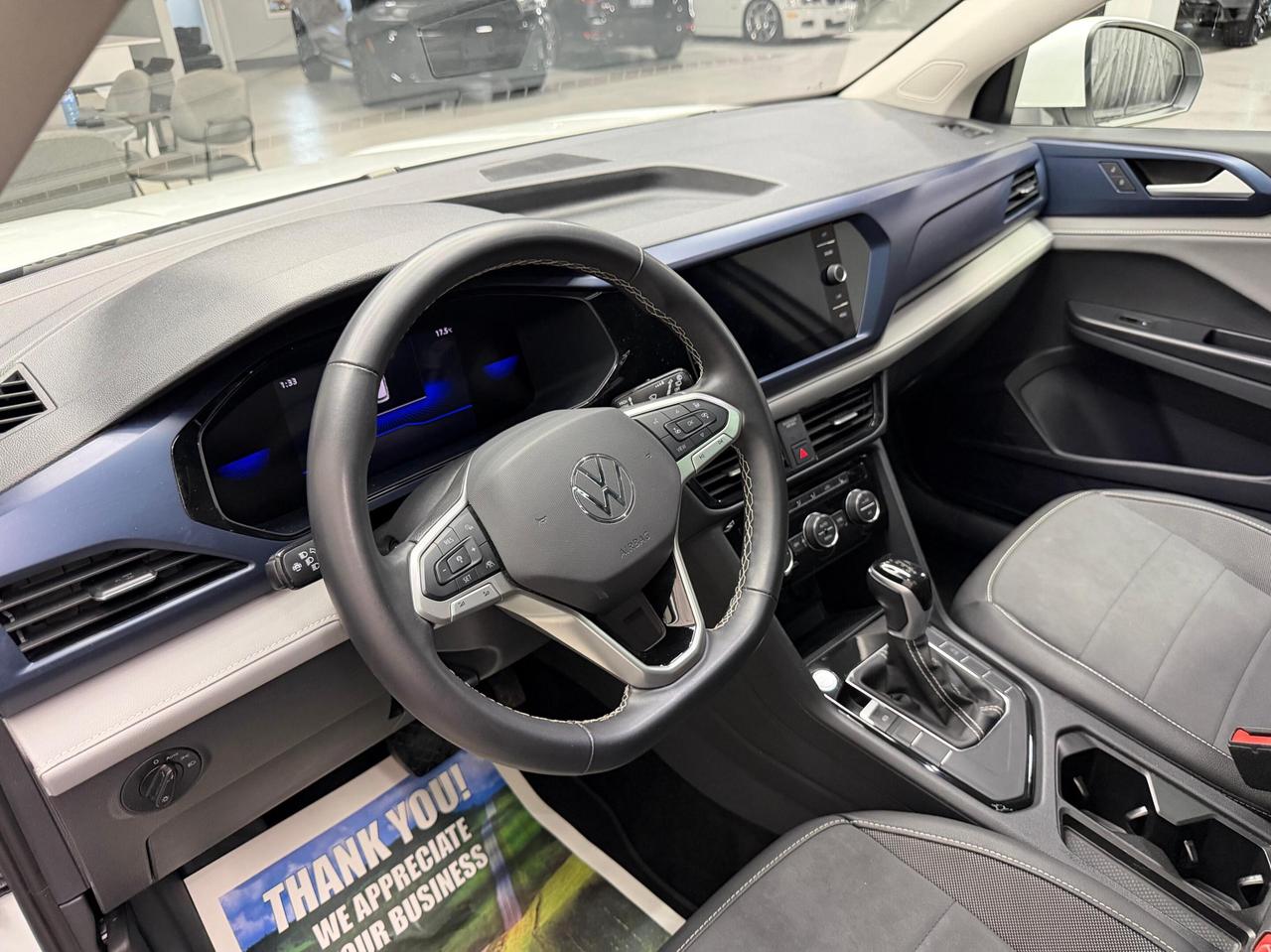 2024 Volkswagen Taos COMFORTLINE PANO ROOF Photo