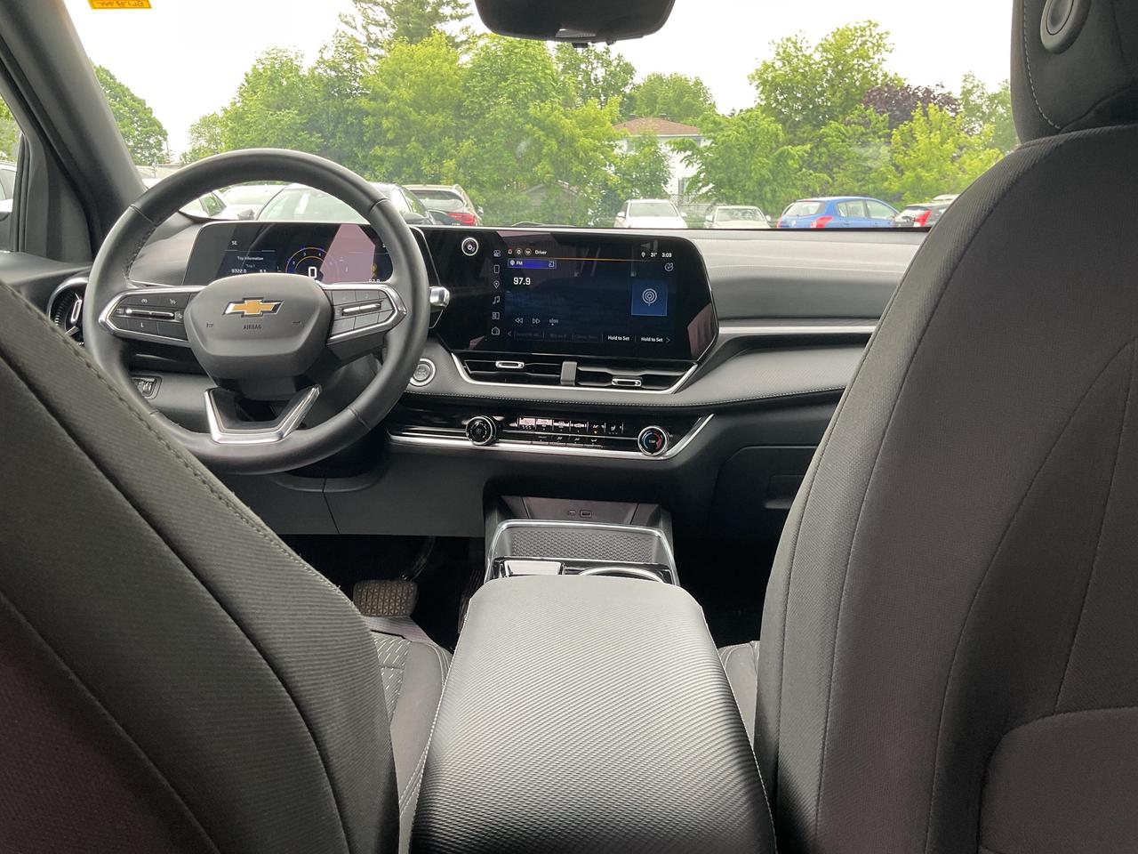 2025 Chevrolet Equinox LT 4dr All-Wheel Drive Photo