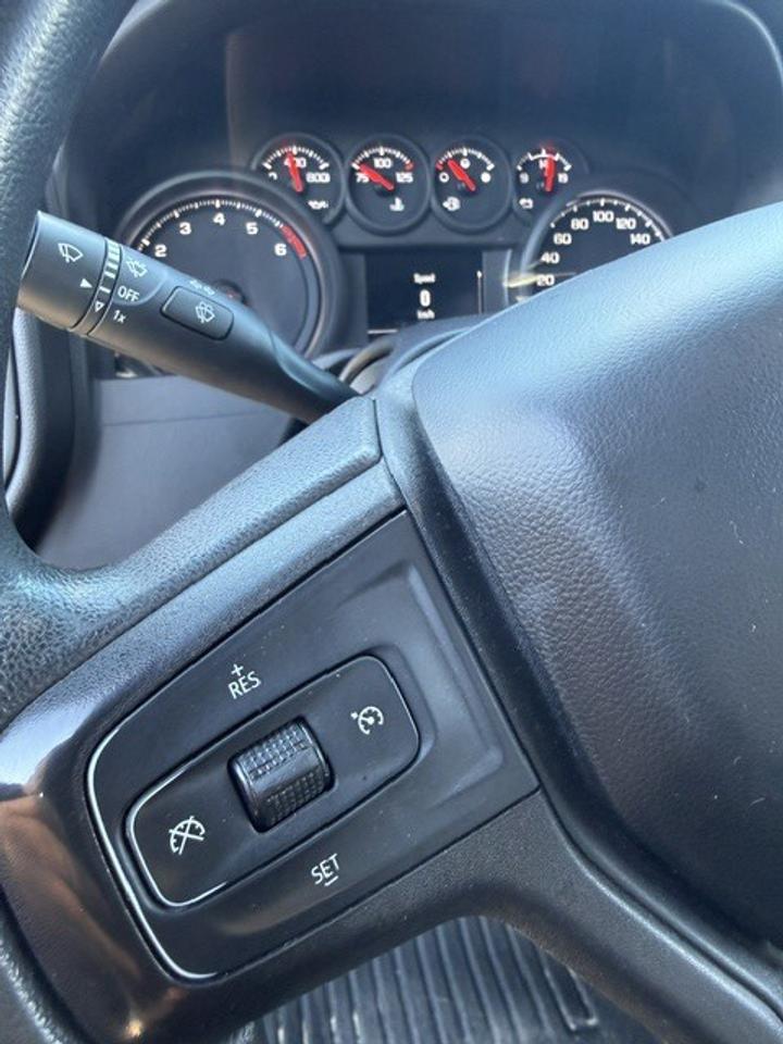2021 Chevrolet SILVERADO 2500HD 8 year/160,000 Kms powertrain warranty included. Photo