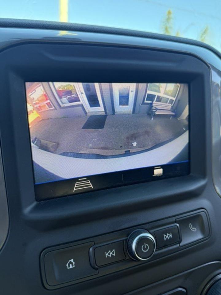 2021 Chevrolet SILVERADO 2500HD 8 year/160,000 Kms powertrain warranty included. Photo