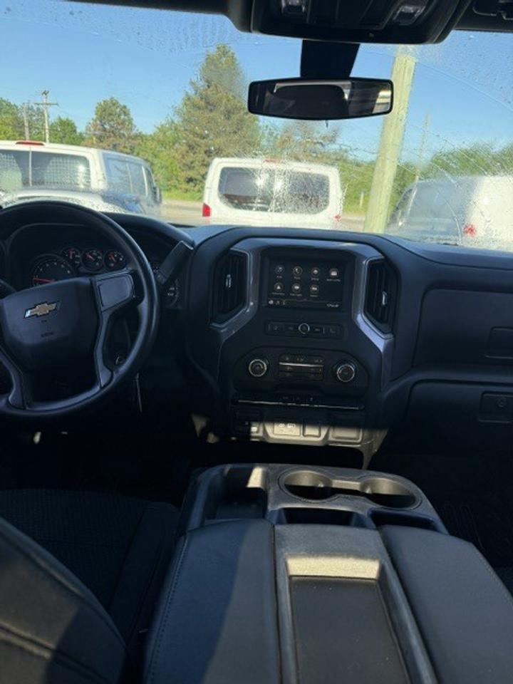 2021 Chevrolet SILVERADO 2500HD 8 year/160,000 Kms powertrain warranty included. Photo