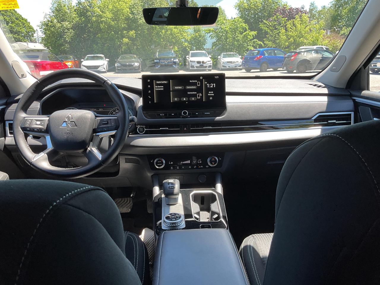 2025 Mitsubishi Outlander ES 4dr S-AWC Photo