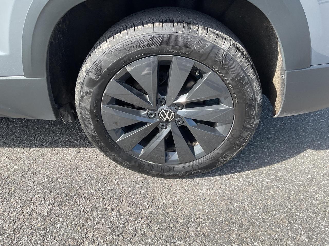 2024 Volkswagen Taos Comfortline 4dr Front-Wheel Drive Photo