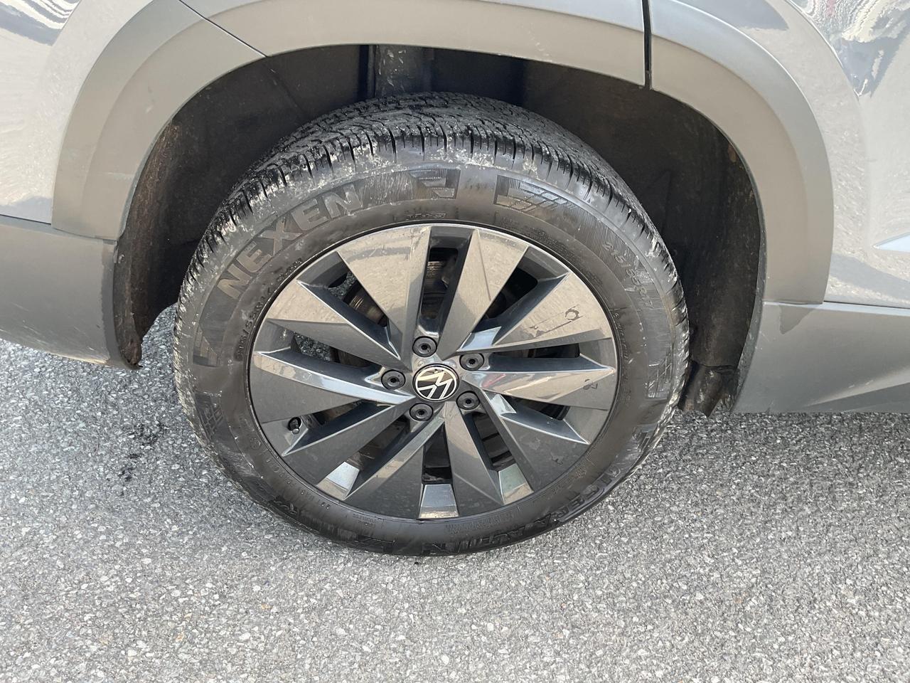 2024 Volkswagen Taos Comfortline 4dr Front-Wheel Drive Photo