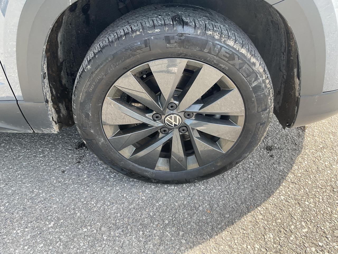 2024 Volkswagen Taos Comfortline 4dr Front-Wheel Drive Photo
