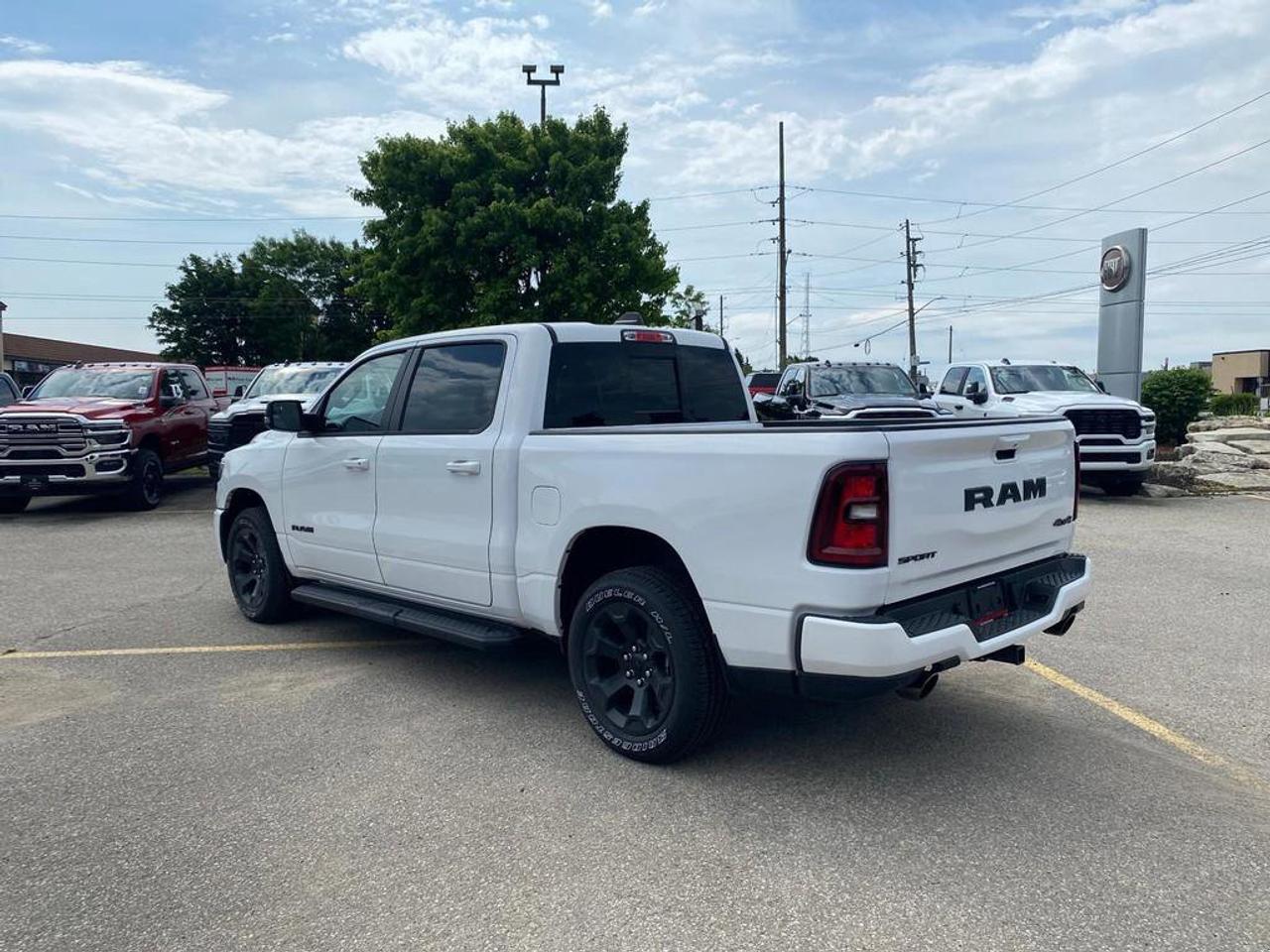 2025 RAM 1500 Sport | Navigation | Leather | Pano Sunroof | Apple Carplay | Android Auto | Photo